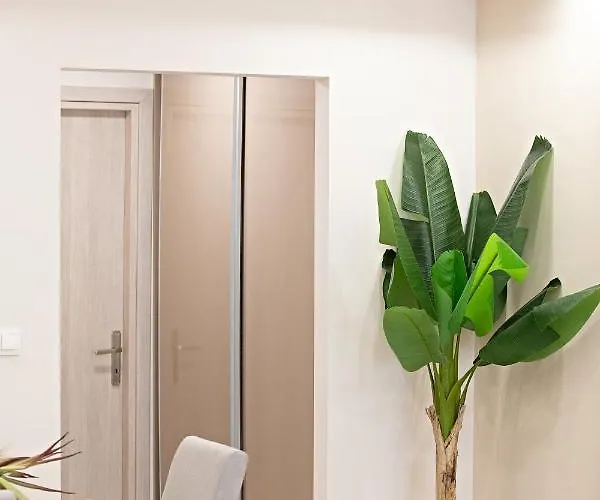 Garden In Ii דירה *